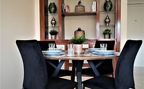 ☆Hivernage☆ Charming , Spacious & Bright With Pool
